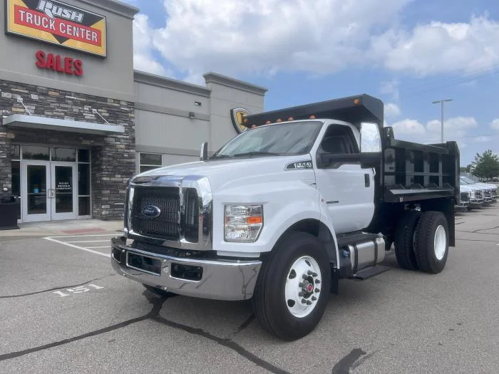 2027 Ford F-750 in Cincinnati, OH — photo 3