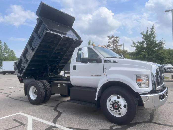2027 Ford F-750 in Cincinnati, OH — photo 23