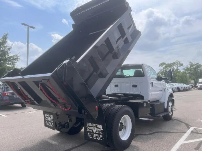 2027 Ford F-750 in Cincinnati, OH — photo 25