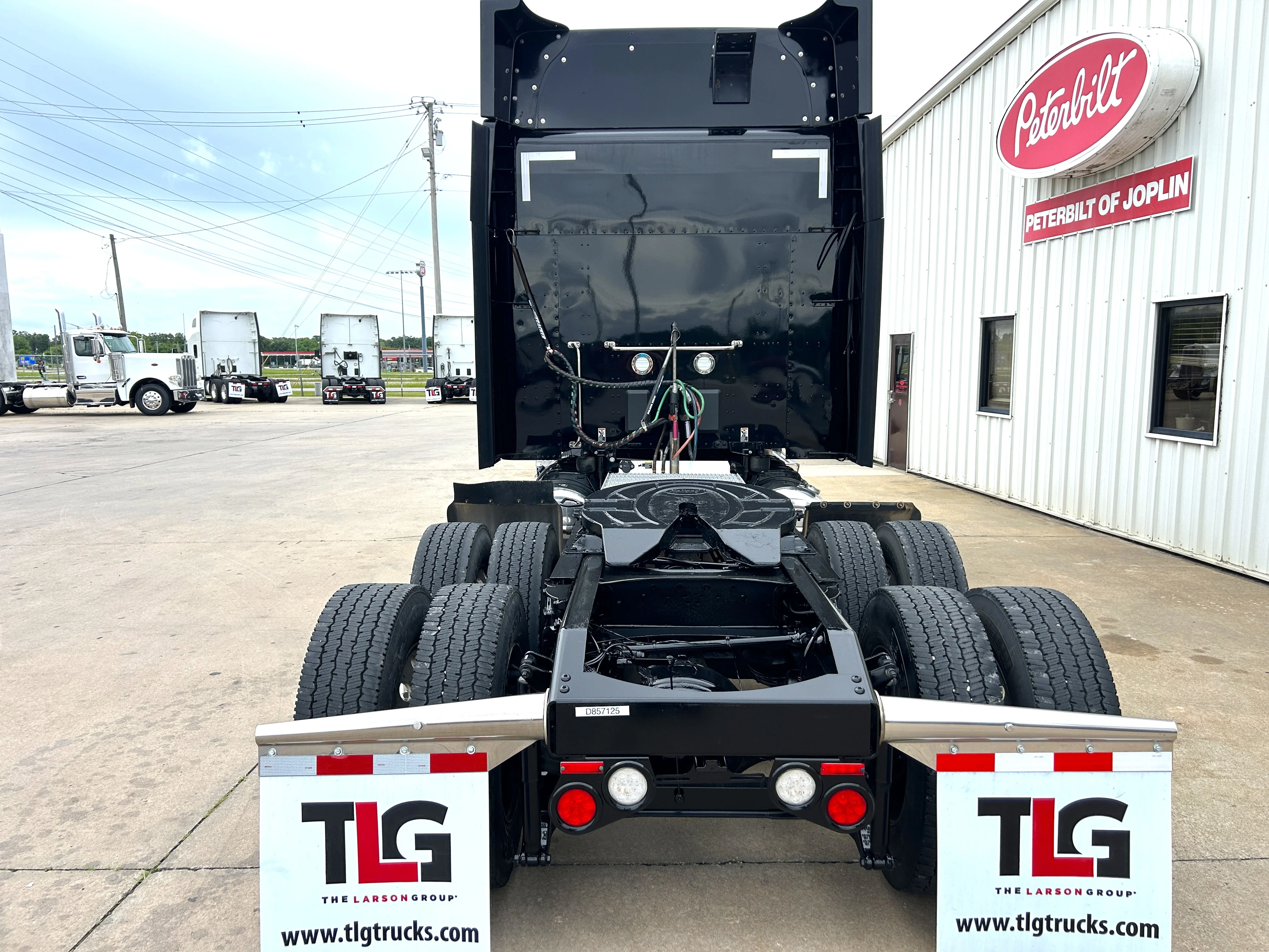 2023 Peterbilt 567 in Joplin, MO — photo 5
