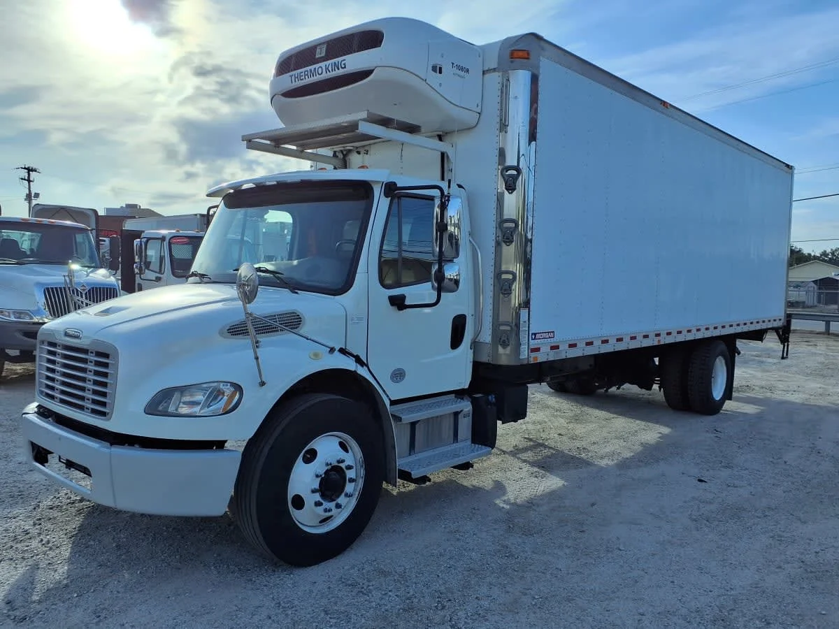 2019 Freightliner M2 106