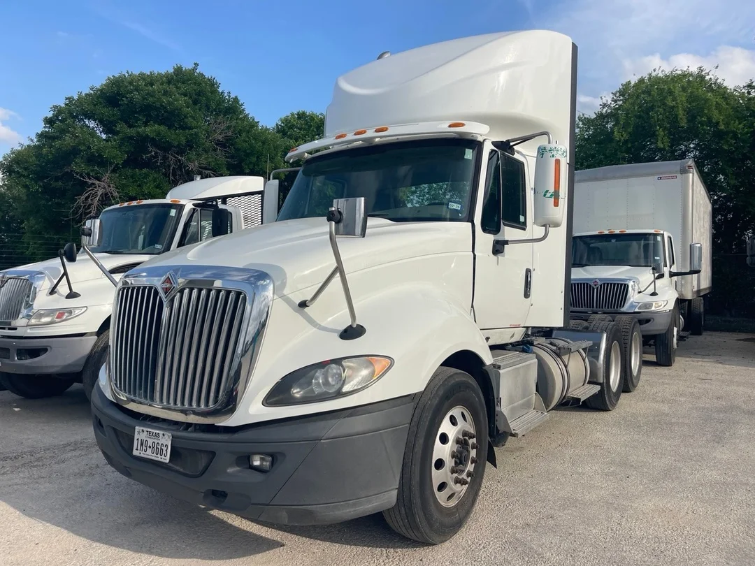 2017 International ProStar - image 4