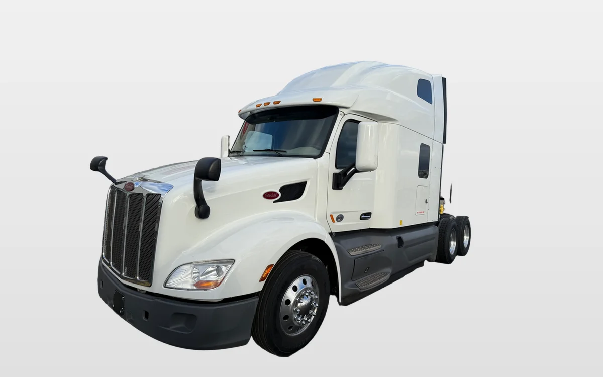 2021 PETERBILT 579 - image 1