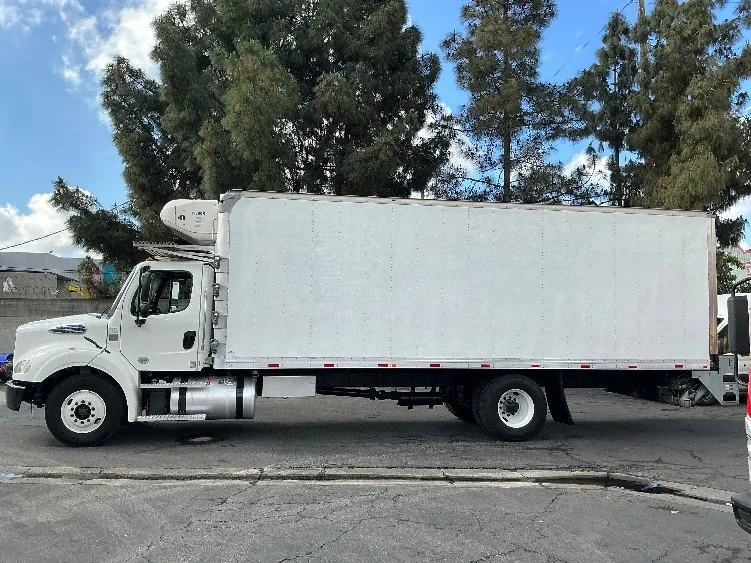 2019 Freightliner M2 112 - image 4