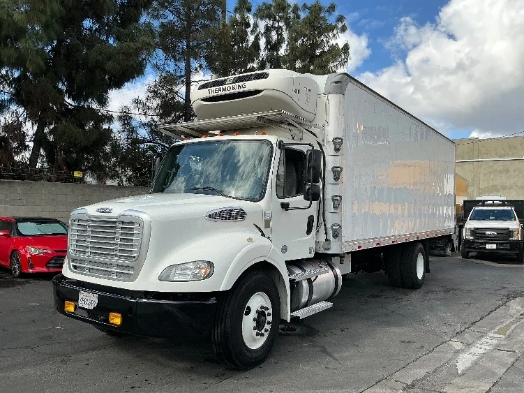2019 Freightliner M2 112 - image 3