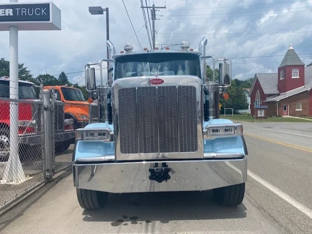 2027 Peterbilt 589 in Eau Claire, PA — photo 3