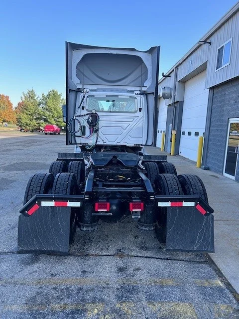 2025 International LT - image 5