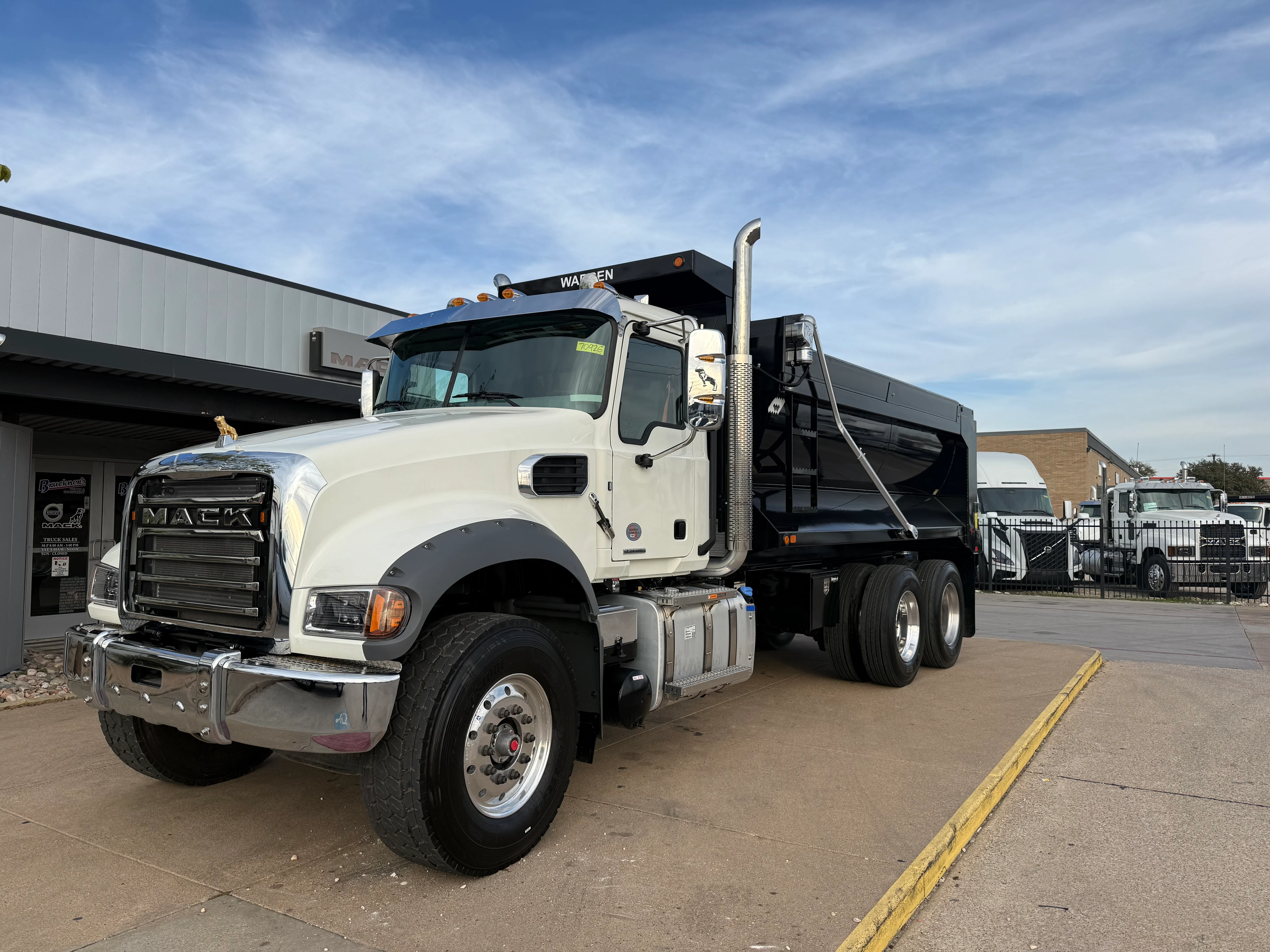 2026 Mack Granite in Dallas Irving Blvd, TX