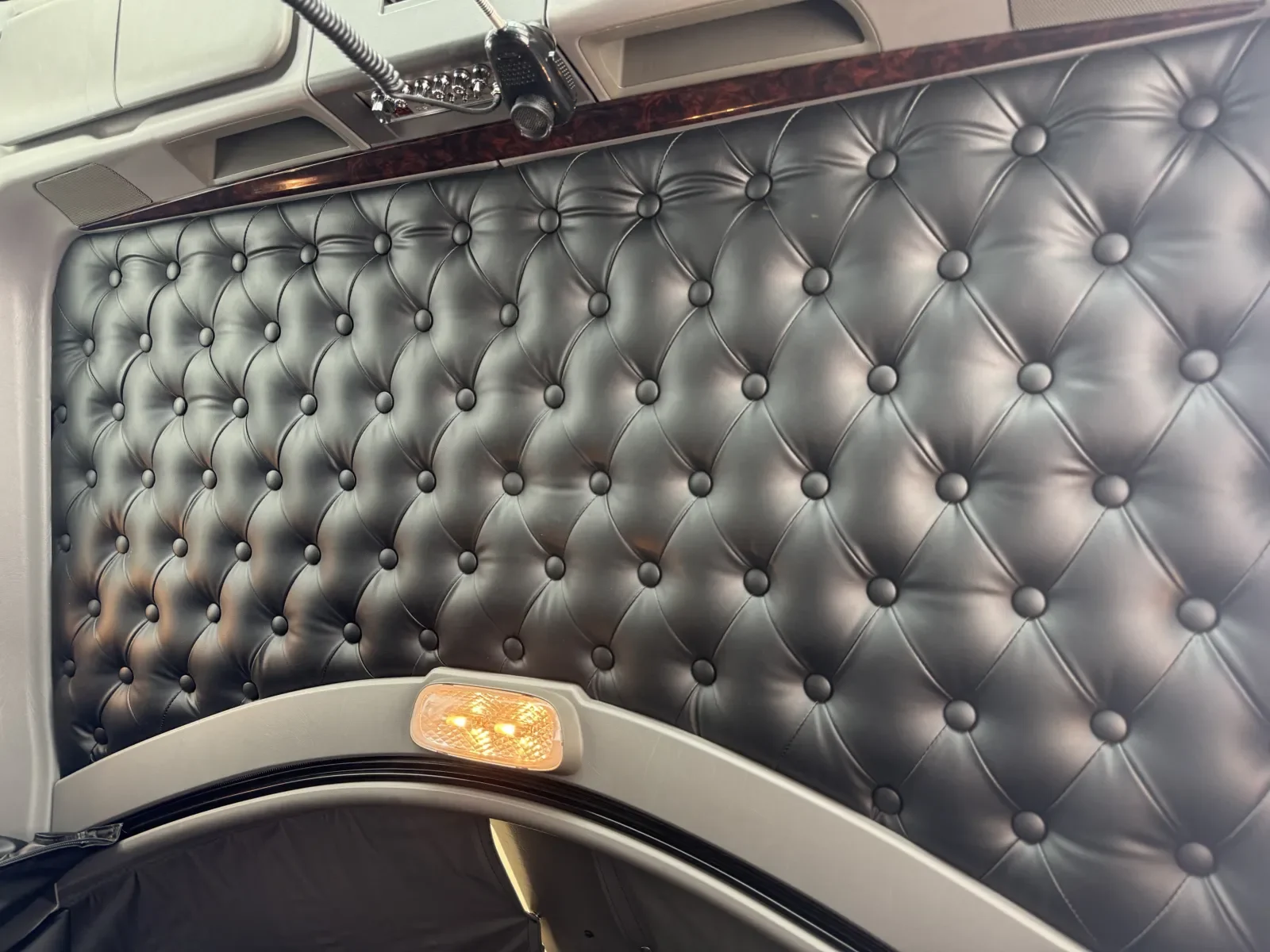 2015 Kenworth W900 in New Lenox, IL — photo 21