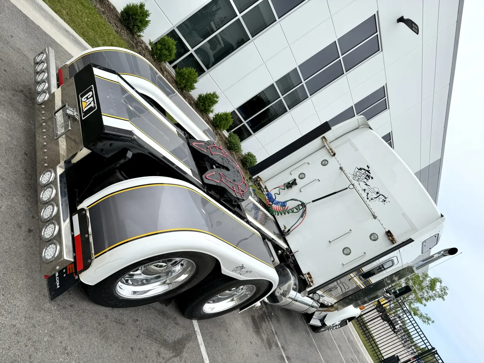 2015 Kenworth W900 in New Lenox, IL — photo 11