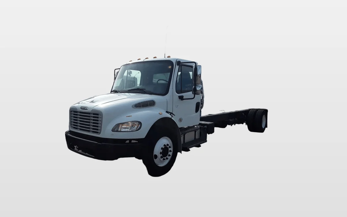 2018 Freightliner M2 106 - image 1