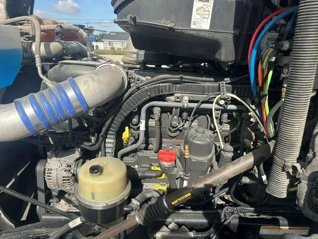 2022 Peterbilt 579 — photo 10