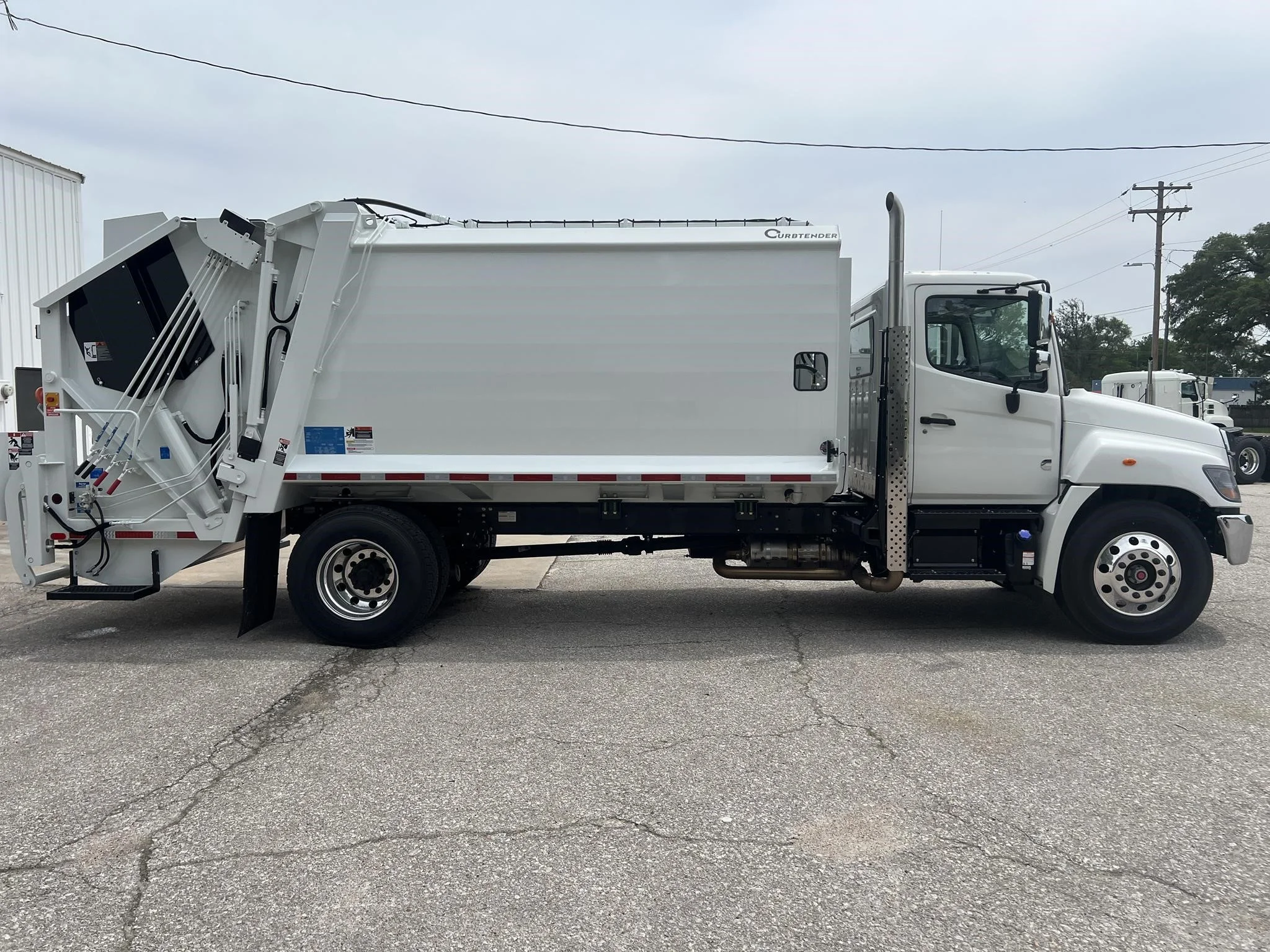 2025 Hino L7 - image 6