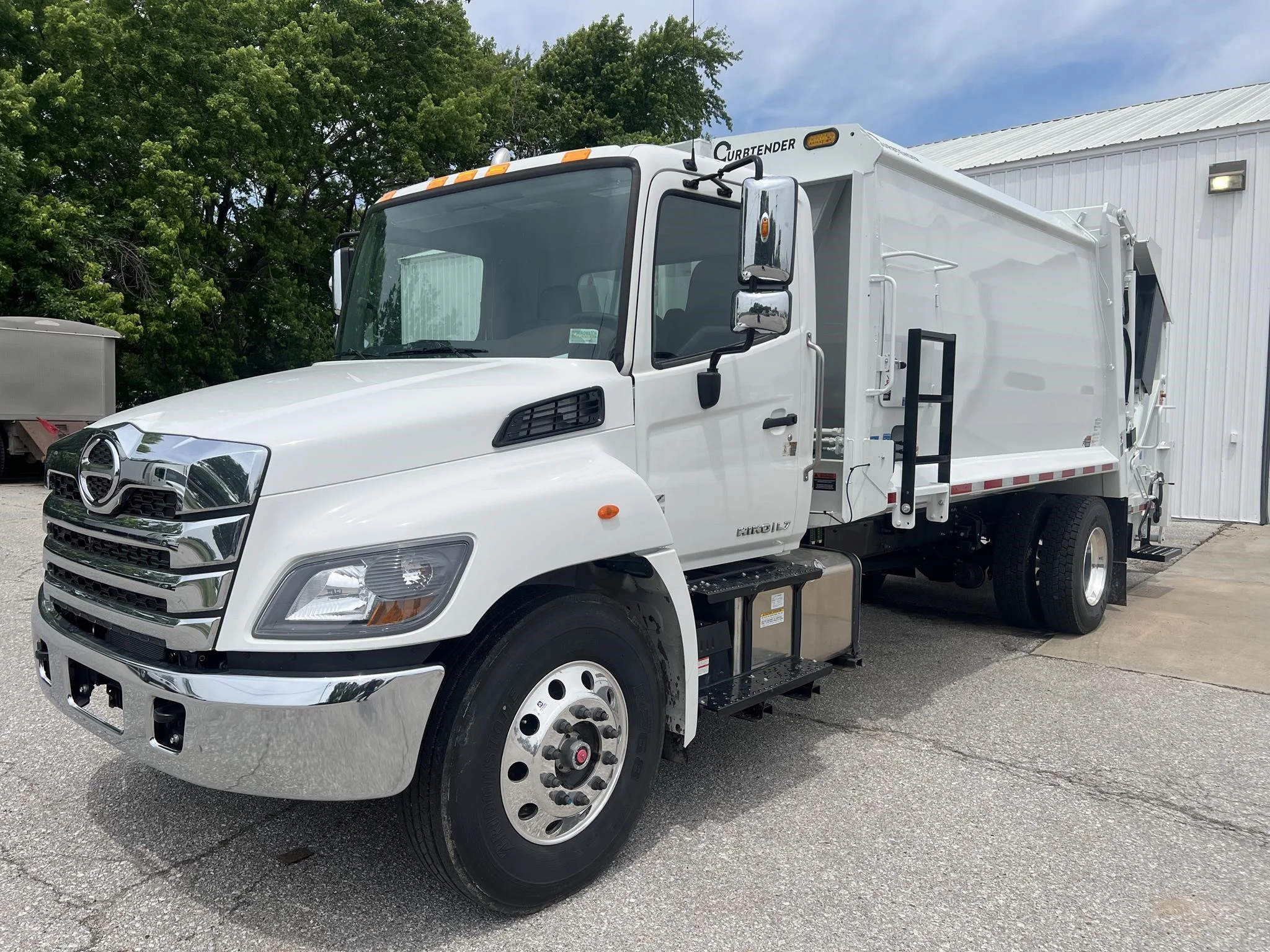 2025 Hino L7