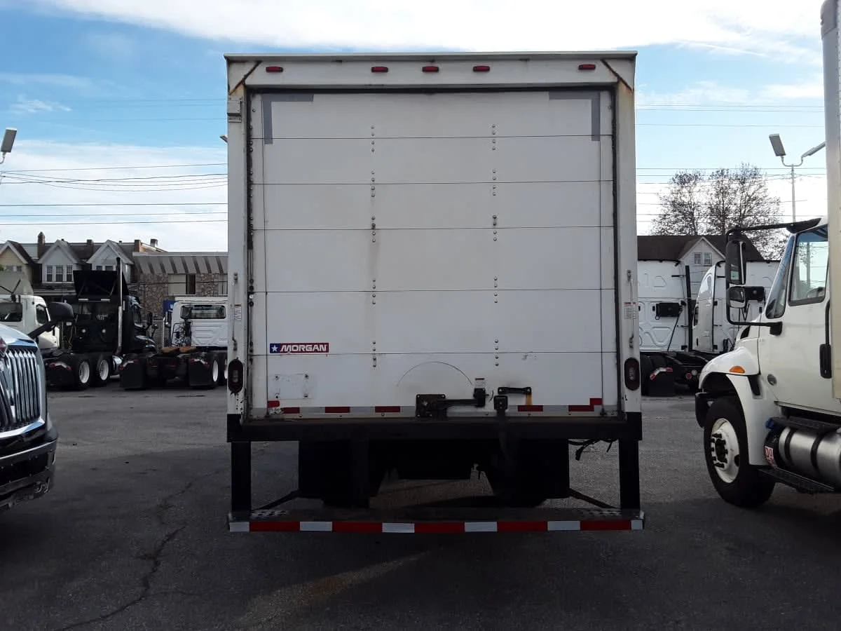 2017 Isuzu NQR - image 5