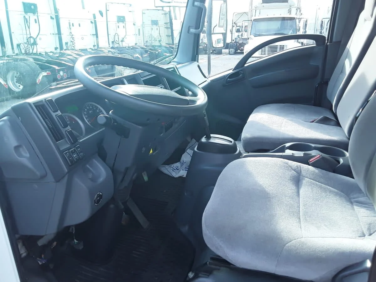 2017 Isuzu NQR - image 7