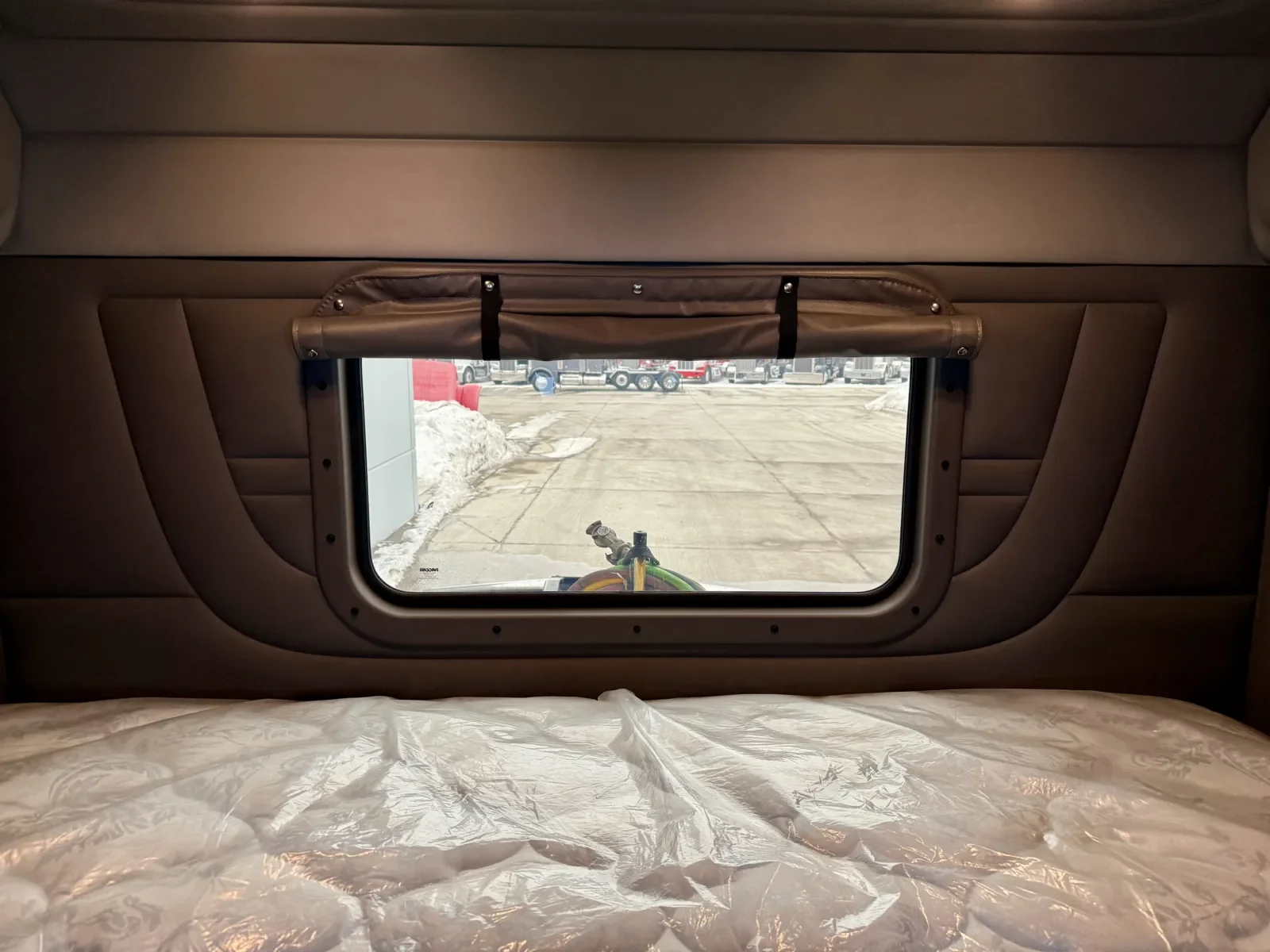 2023 Peterbilt 389 - image 23