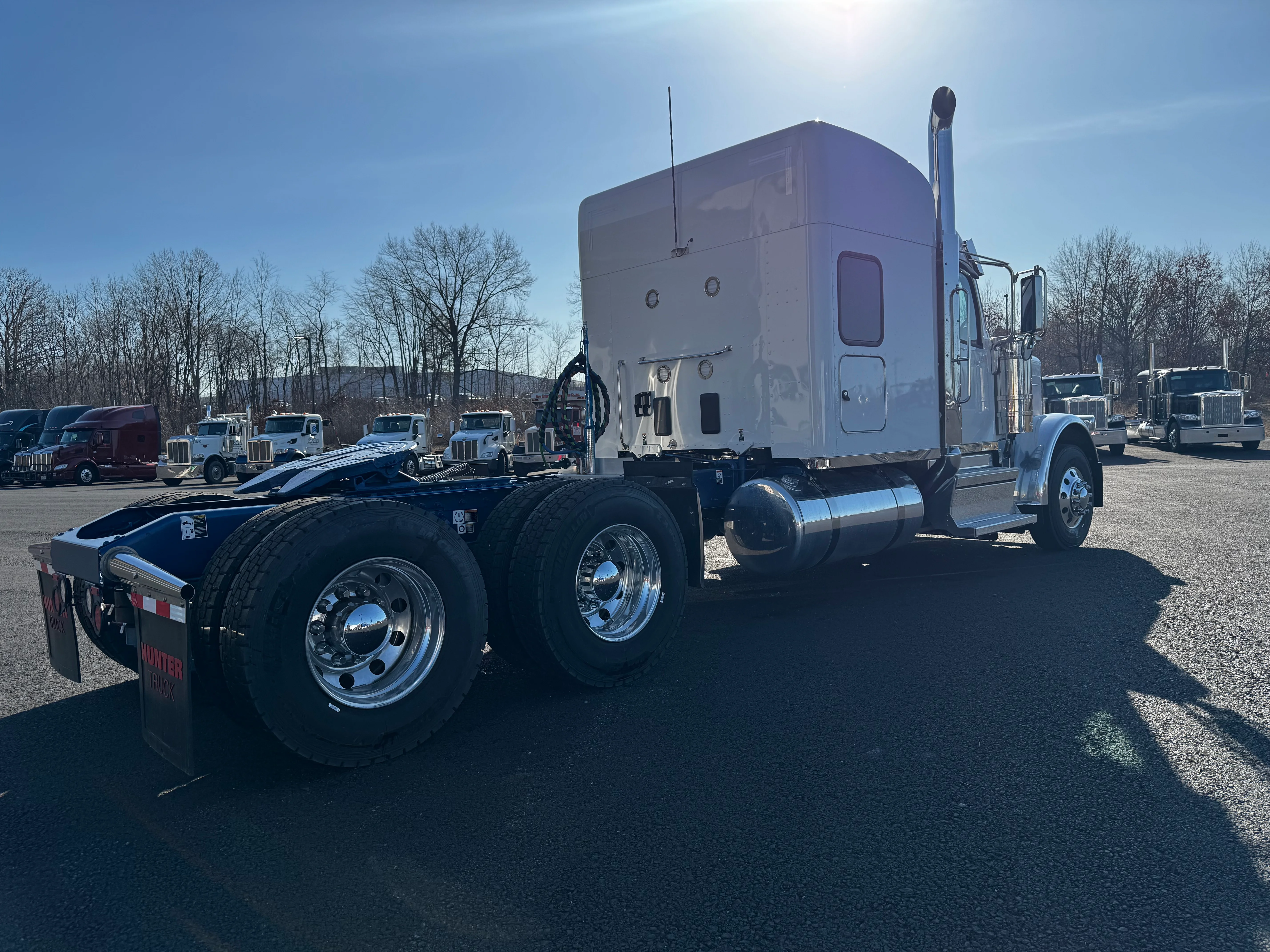 2025 Peterbilt 589 - image 5