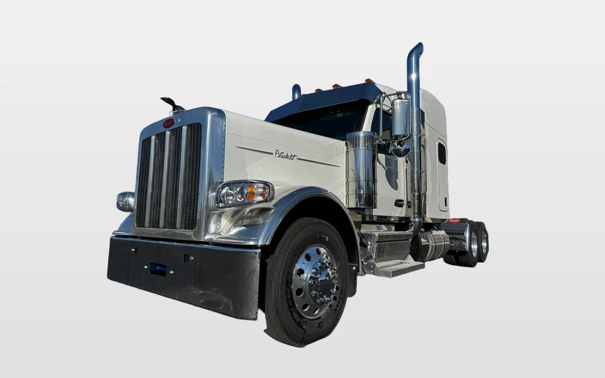 2025 Peterbilt 589 - image 1