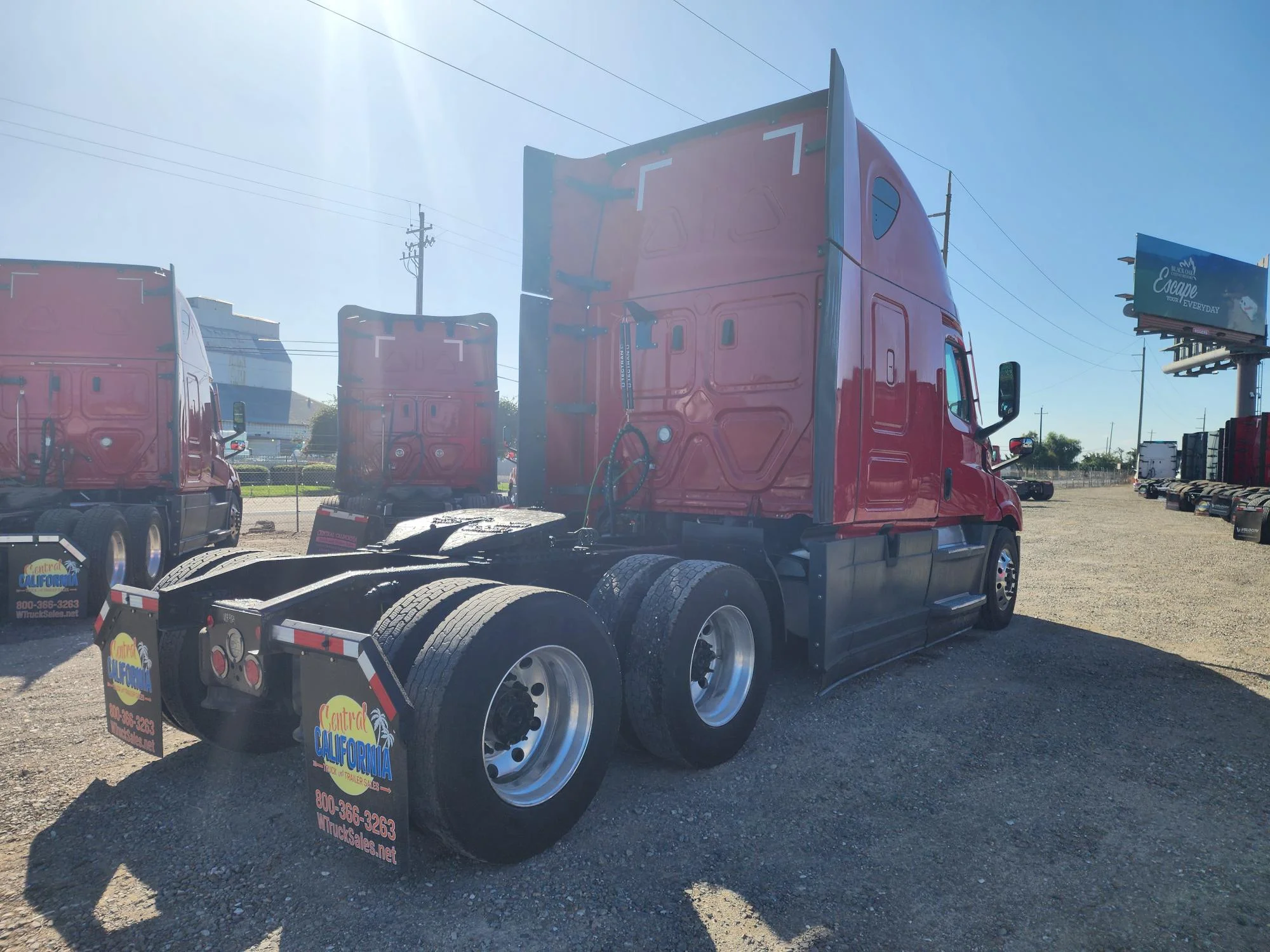 2020 Freightliner Cascadia in French Camp, CA — photo 3