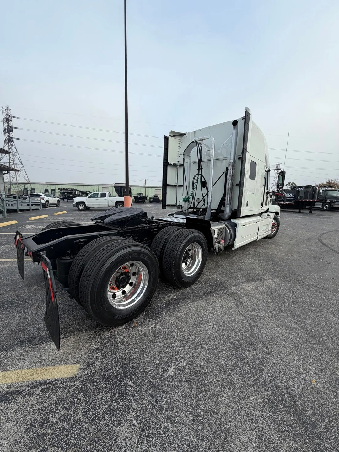 2020 Mack Anthem - image 6