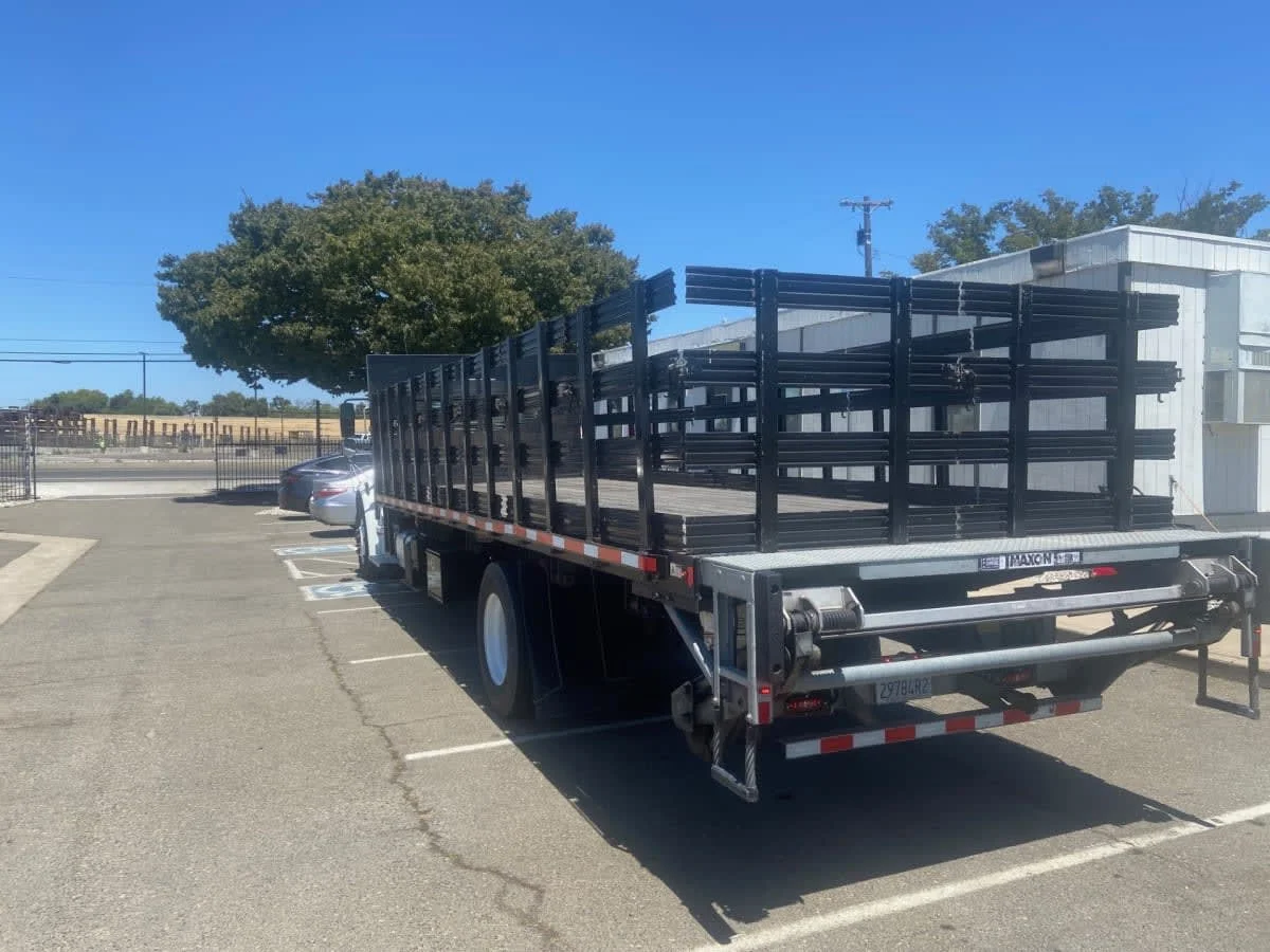2019 Freightliner M2 106 in West Sacramento, CA — photo 6