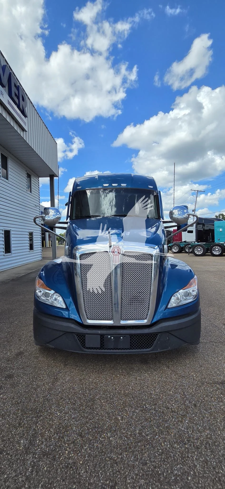 2023 Kenworth T680 in Richland, MS — photo 2