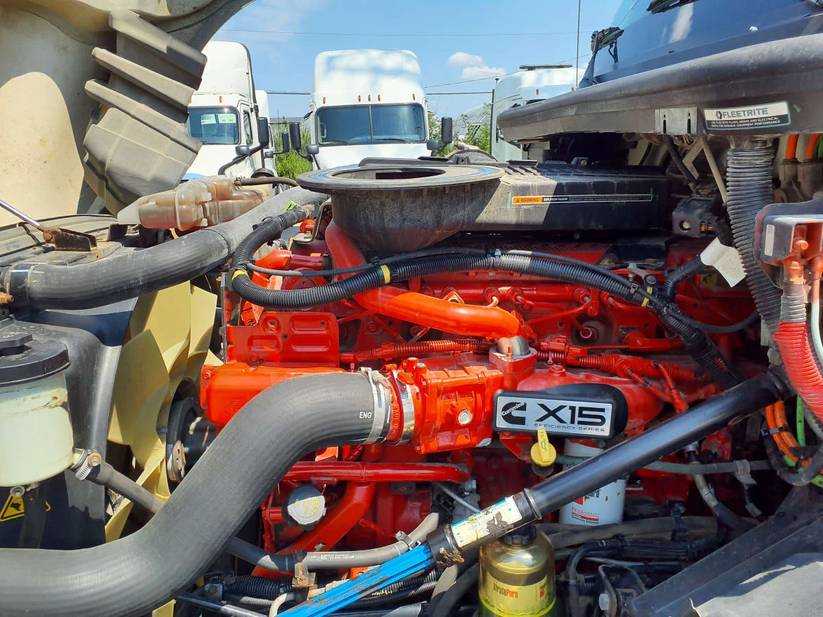 2019 International LT in Indianapolis, IN — photo 8