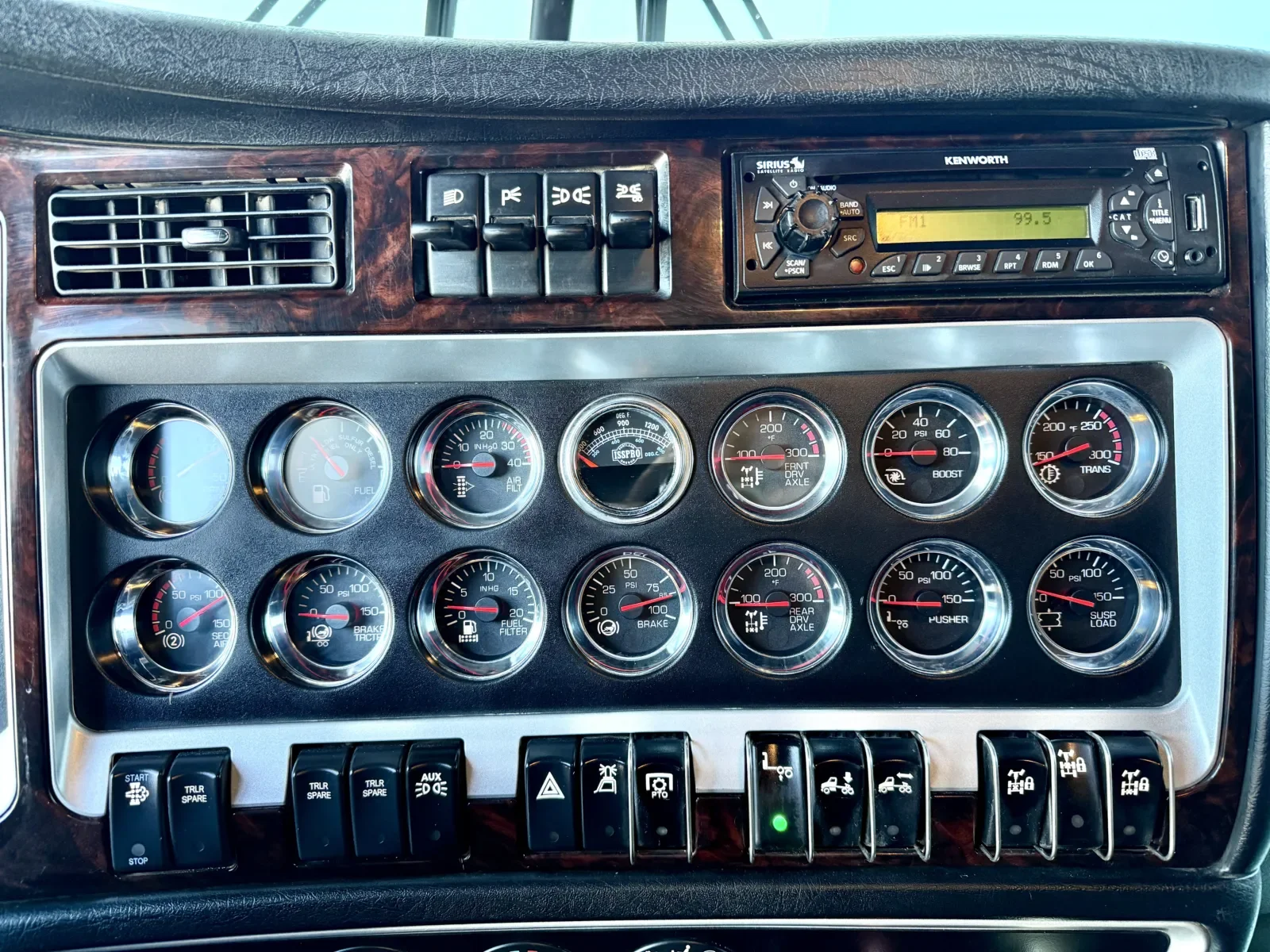 2012 Kenworth T800 in New Lenox, IL — photo 18