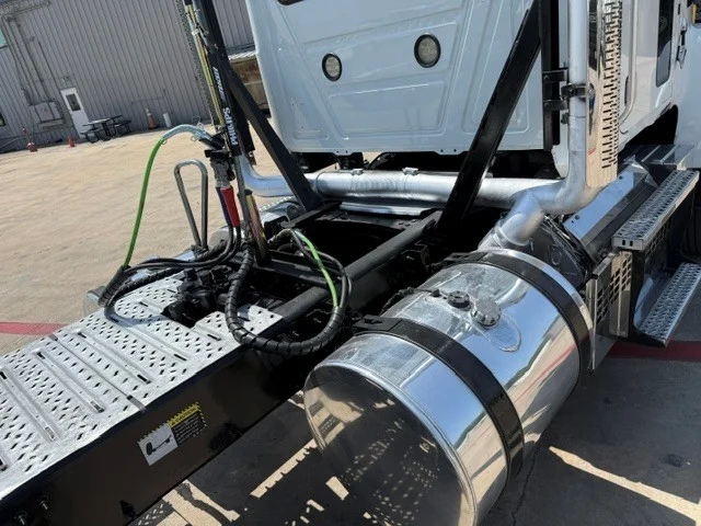 2019 Mack Pinnacle in Amarillo, TX — photo 4