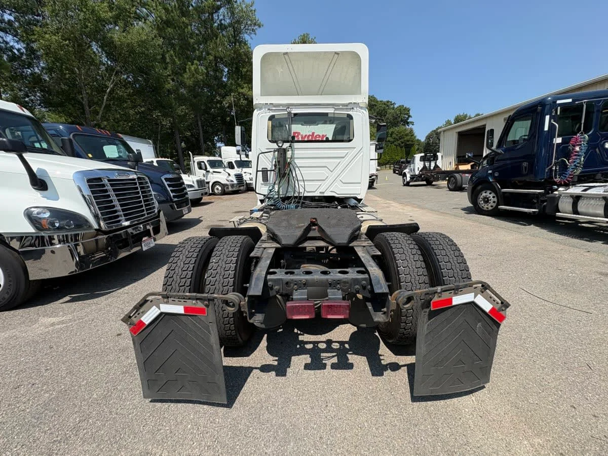 2018 International ProStar in Ashland, VA — photo 5