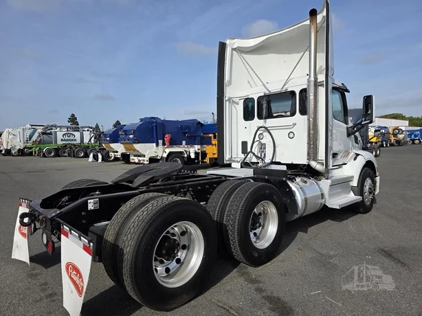 2019 Peterbilt 579 in MS — photo 6