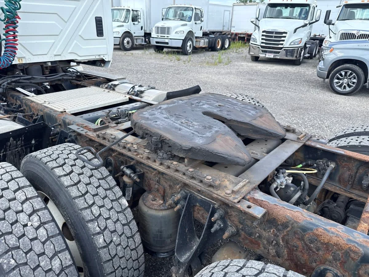 2017 International ProStar in Taylor, MI — photo 10