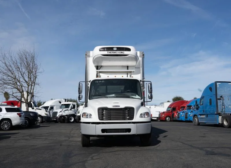 2024 Freightliner M2 106 in Sacramento — photo 2