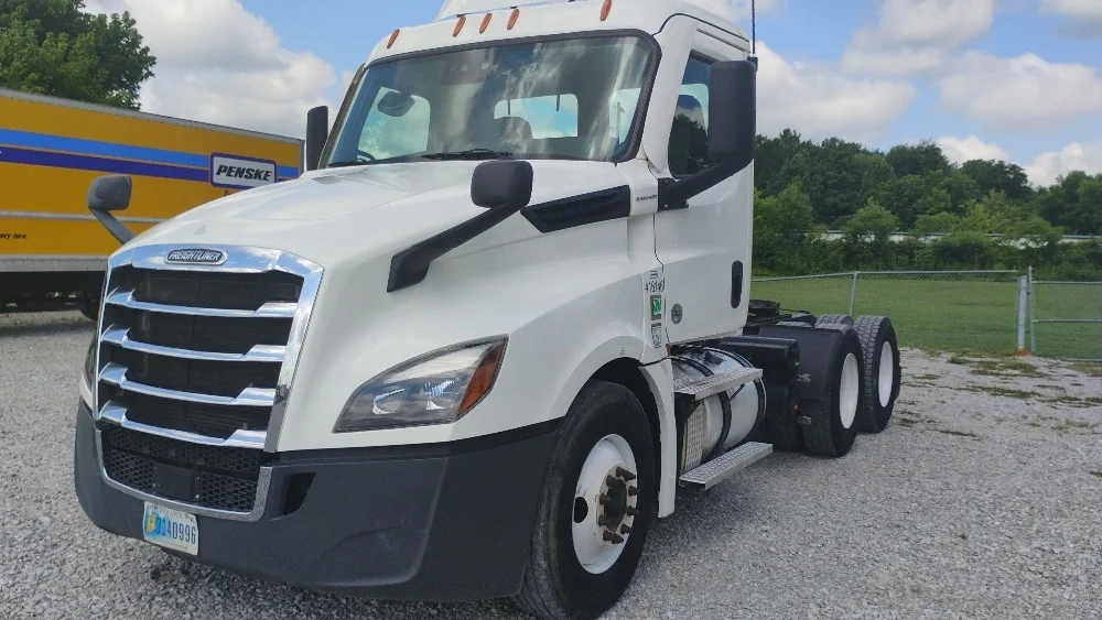 2022 Freightliner Cascadia in Tuscumbia, AL — photo 3