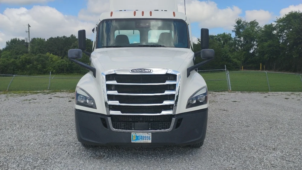 2022 Freightliner Cascadia in Tuscumbia, AL — photo 2