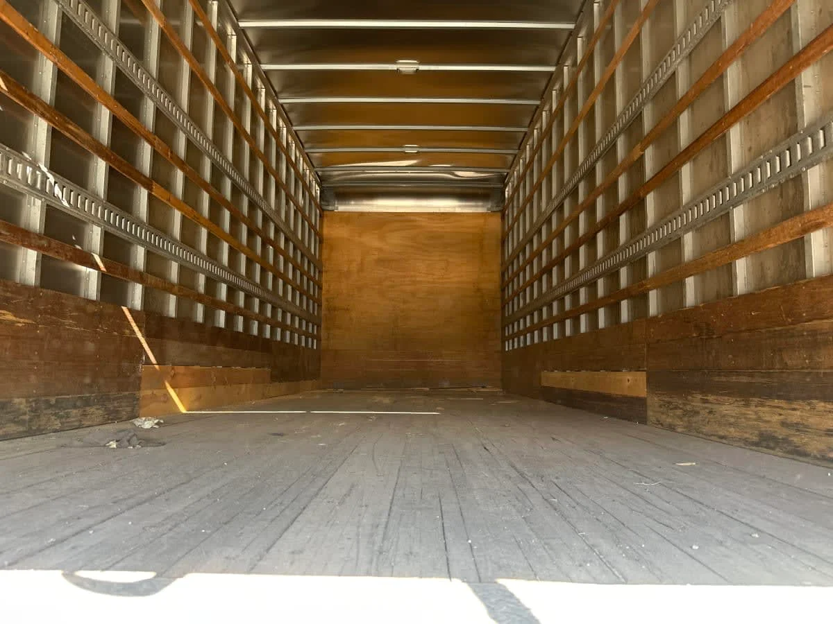 2016 Freightliner M2 106 in Phoenix, AZ — photo 8