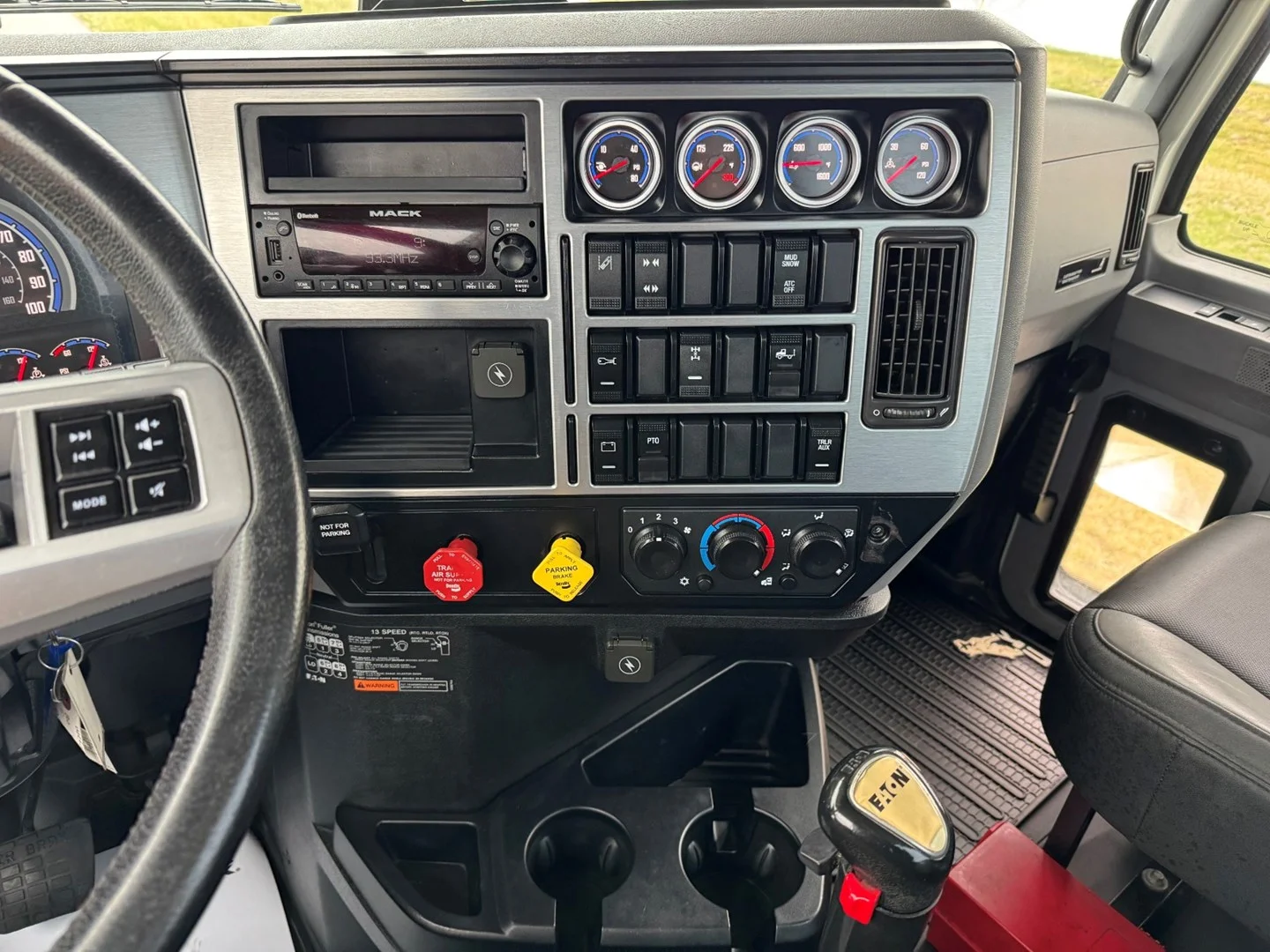 2023 Mack Anthem in Ankeny, IA — photo 16
