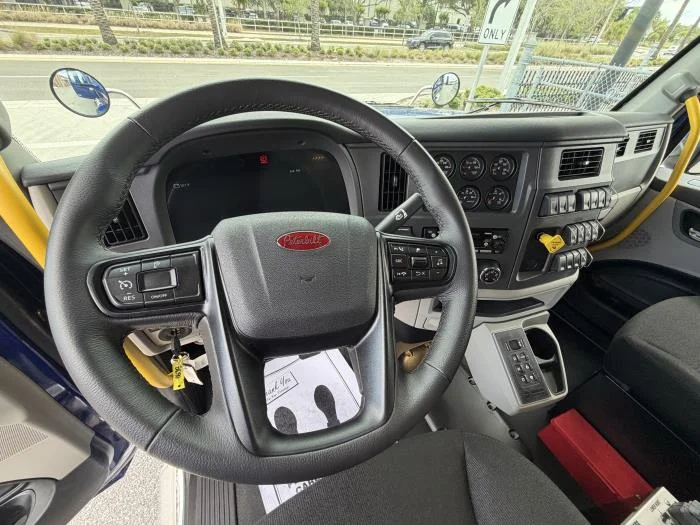 2027 Peterbilt 567 in Orlando, FL — photo 17