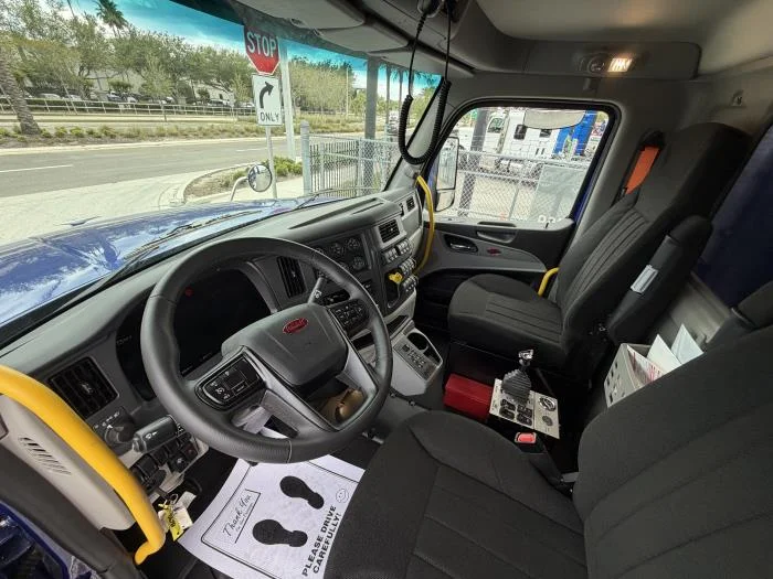 2027 Peterbilt 567 in Orlando, FL — photo 13
