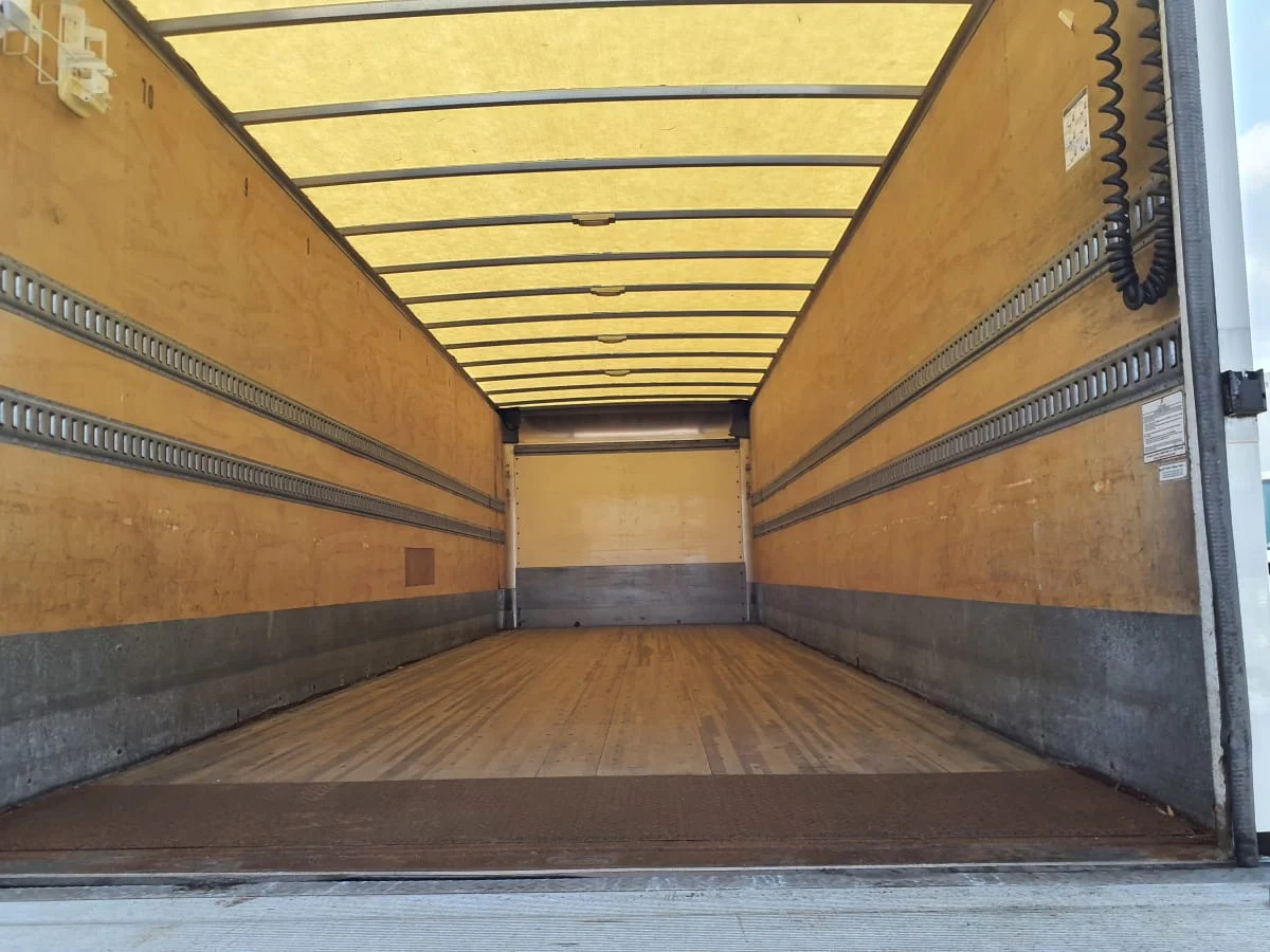 2019 Freightliner M2 106 in Springfield, MA — photo 8