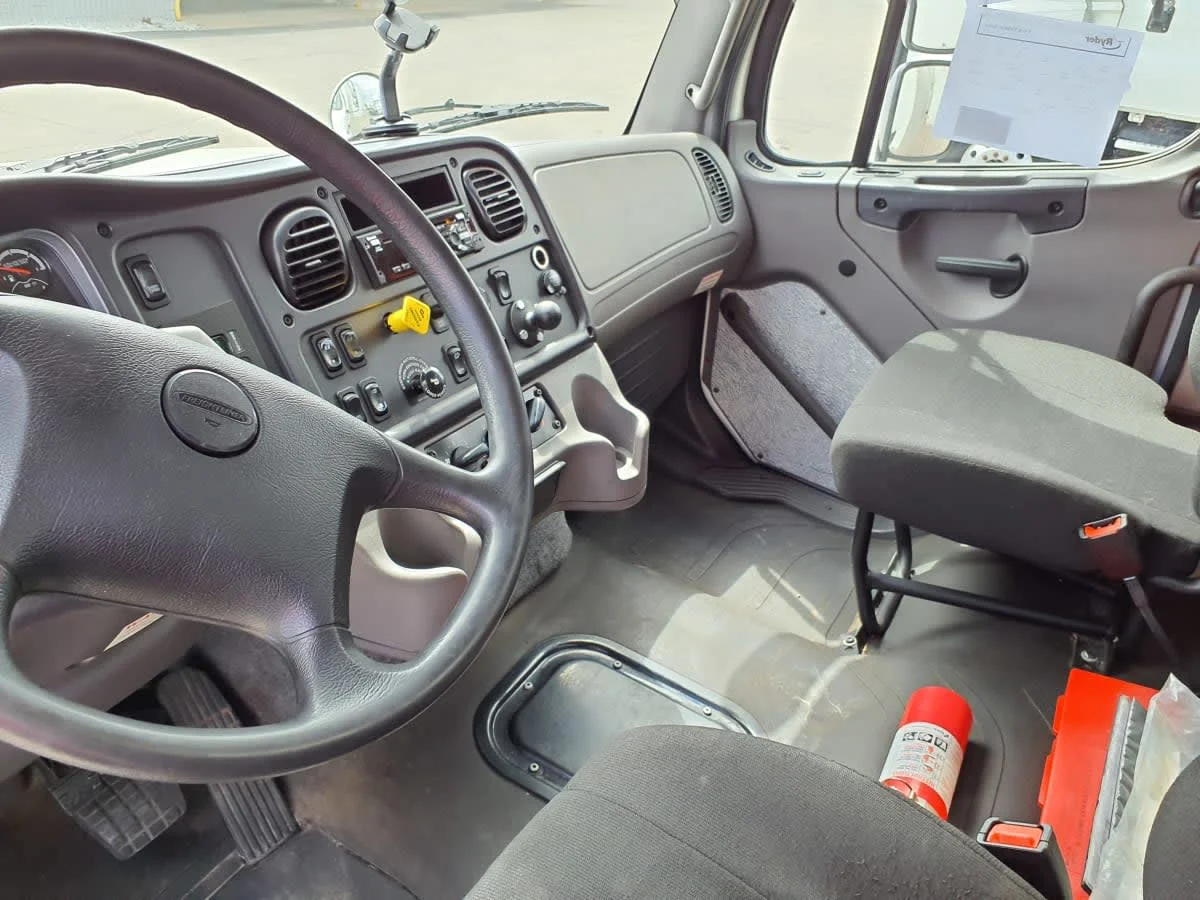 2020 Freightliner M2 112 - image 7