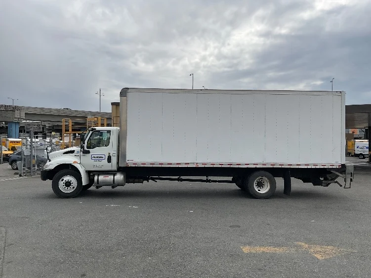 2020 International MV - image 4