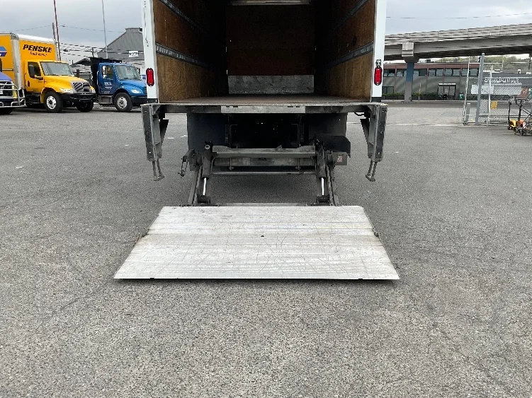 2020 International MV - image 9