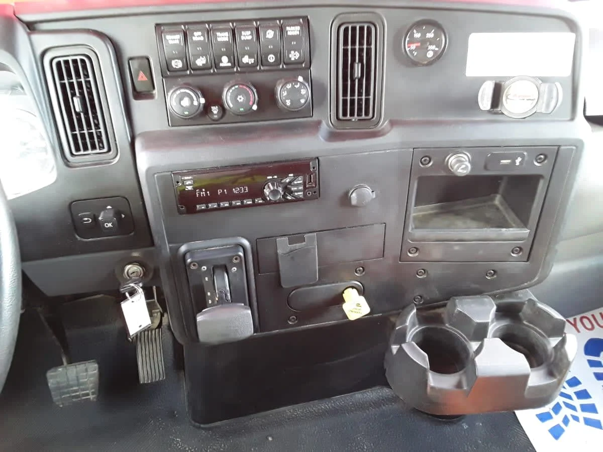 2020 International MV - image 11