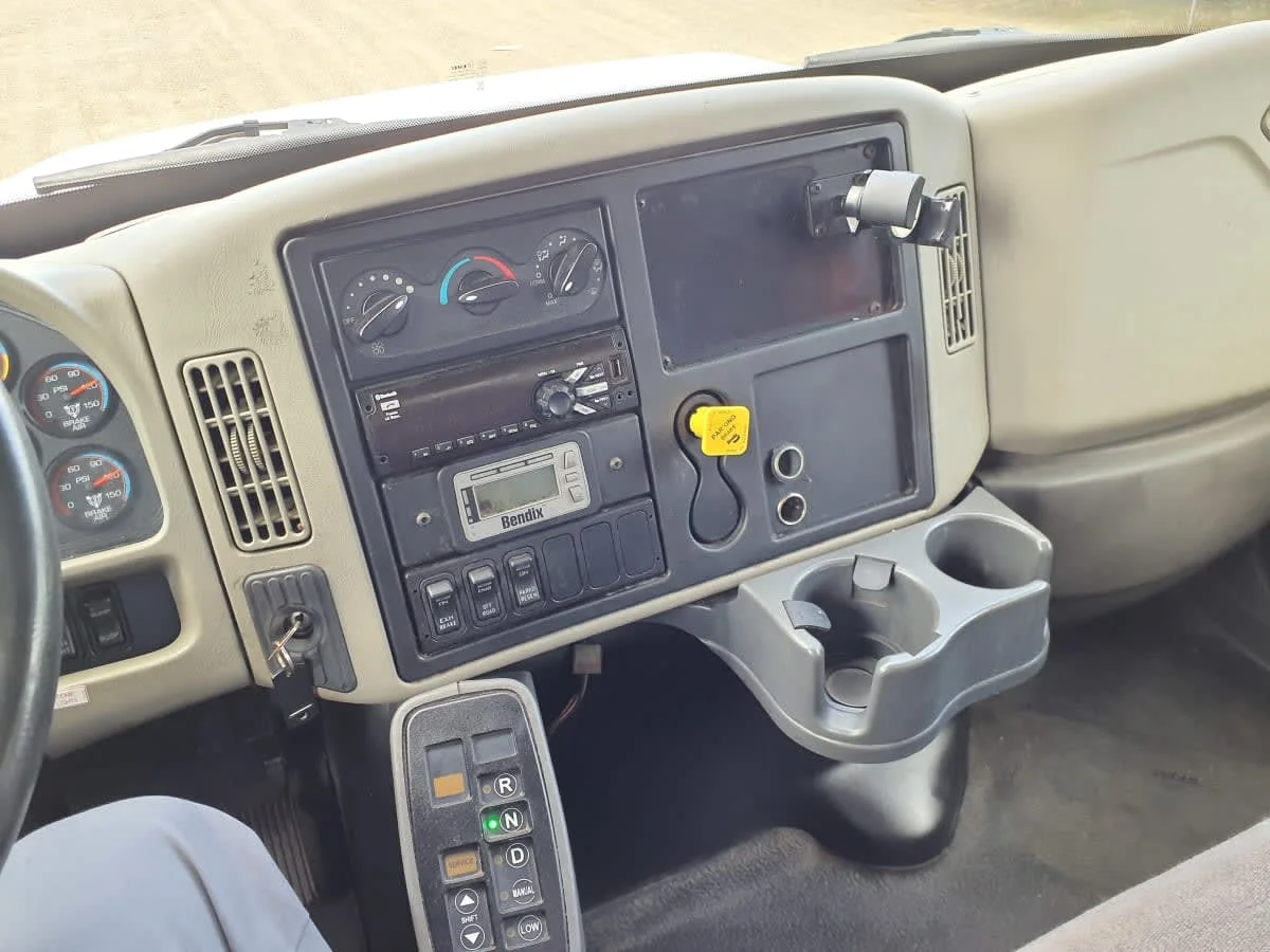 2019 International 4300 in Springfield, MA — photo 7