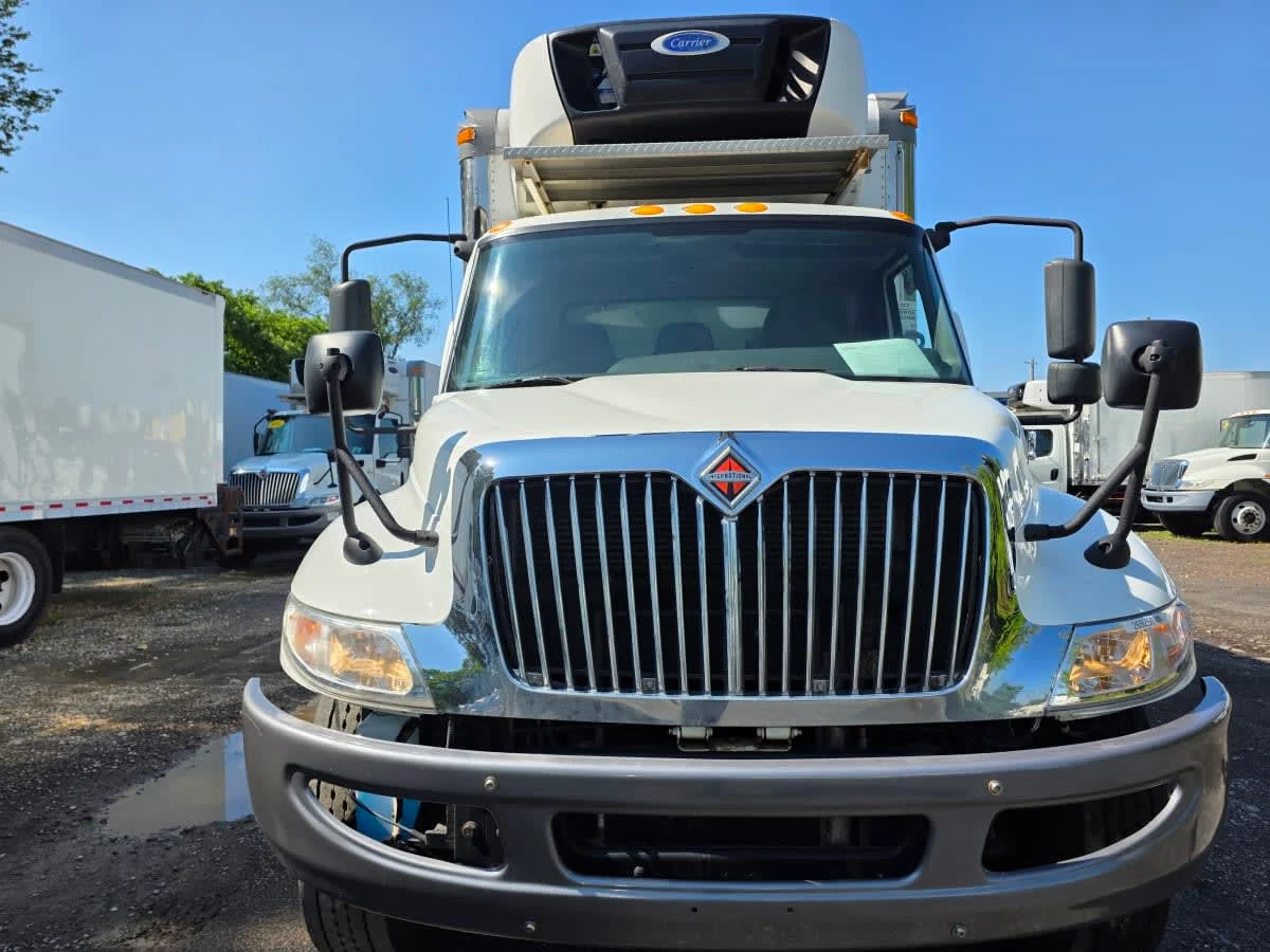 2020 International MV - image 2