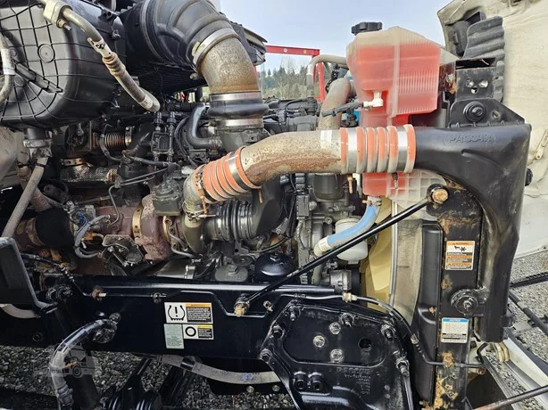 2019 PETERBILT 579 - image 12