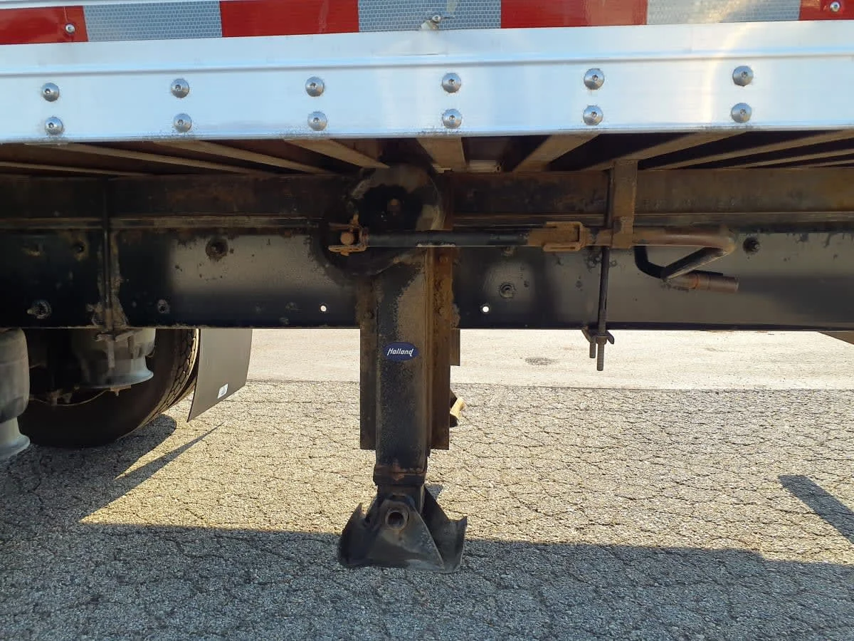 2018 Freightliner M2 106 - image 12