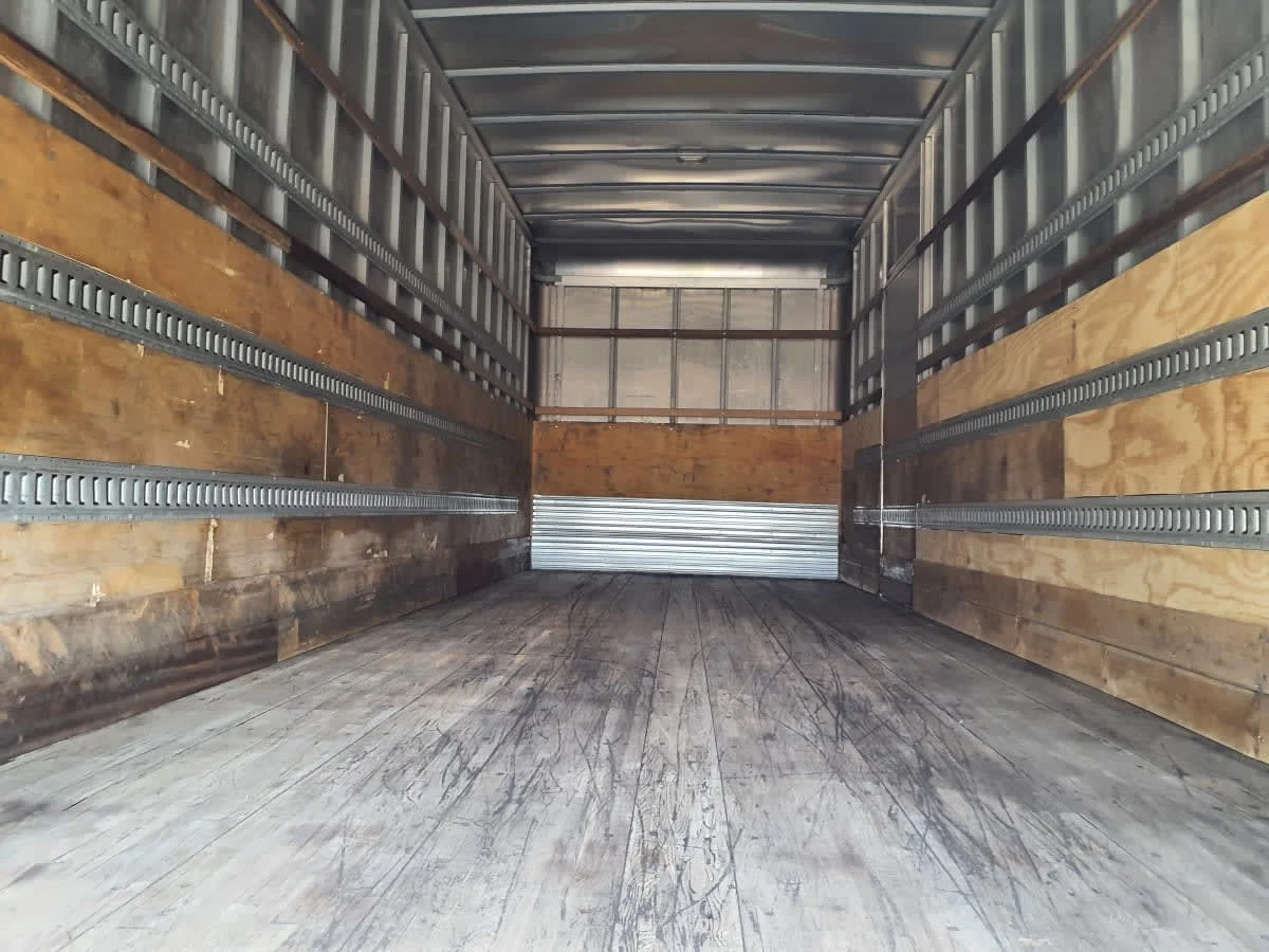 2018 Freightliner M2 106 - image 8